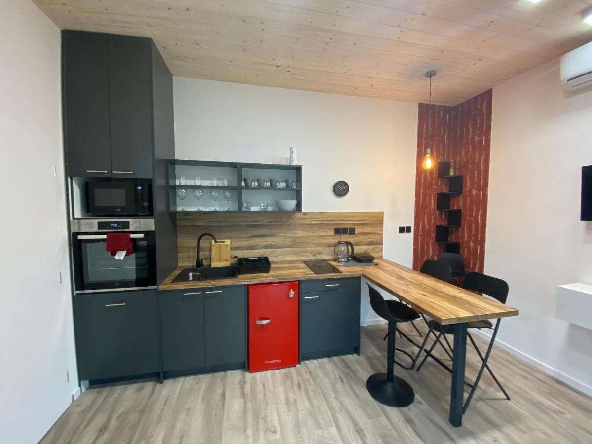파르두비체 Tiny House 아파트 외부 사진