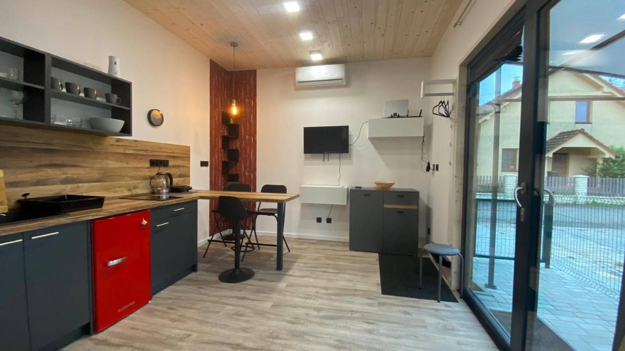 파르두비체 Tiny House 아파트 외부 사진